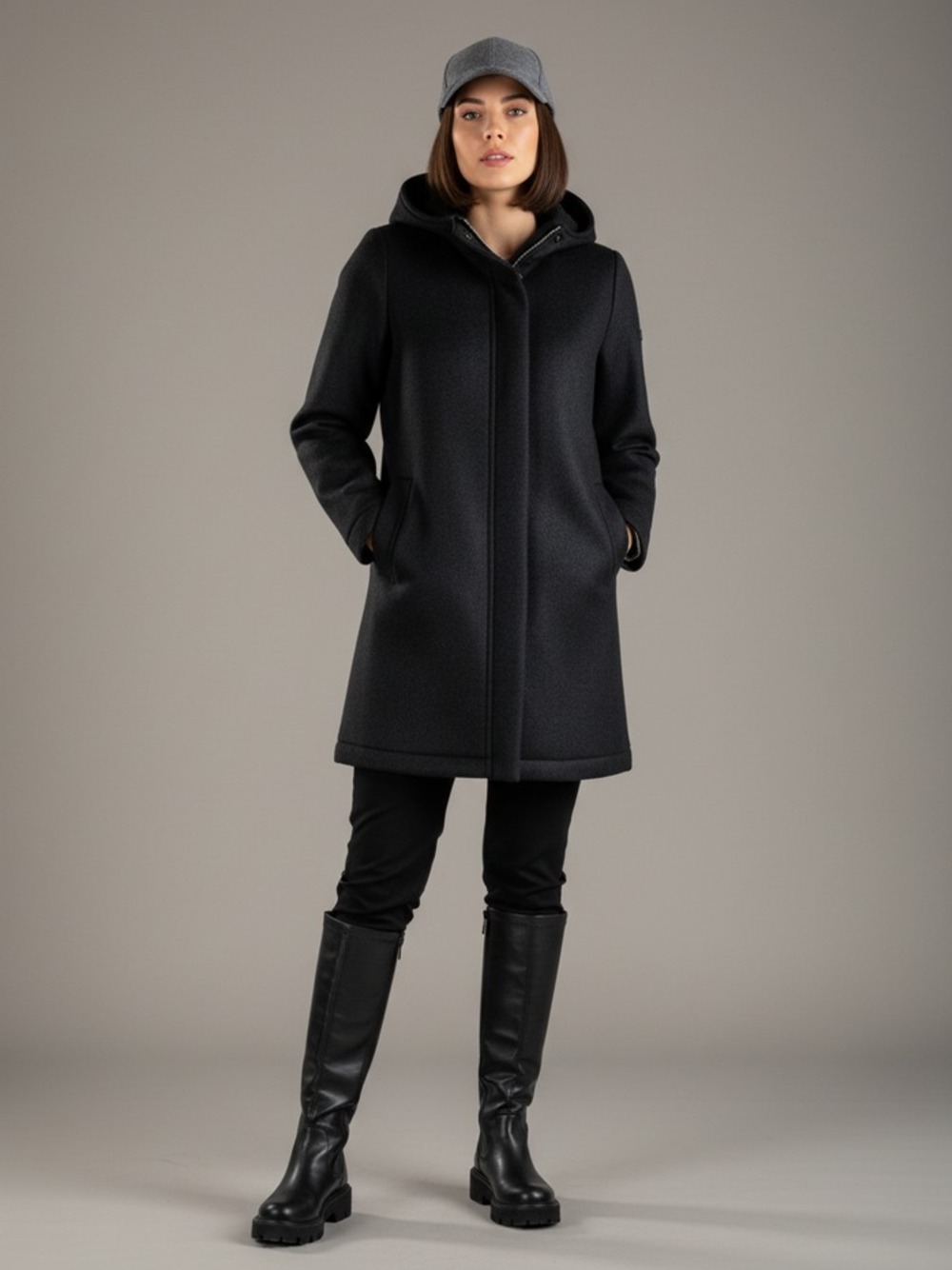 CAPPOTTO IN LANA ACCOPPIATA CON CAPPUCCIO  NERO 